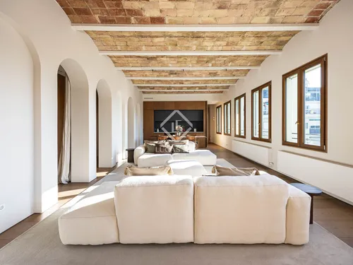 2 Bedrooms Apartment in Ausias Marc