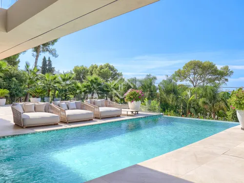 7 Bedrooms House / Villa in Margalida Coll