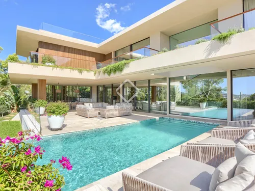 A Landmark Villa of Elegance and Privacy in Portals Nous