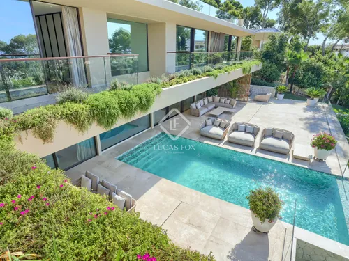 7 Bedrooms House / Villa in Margalida Coll