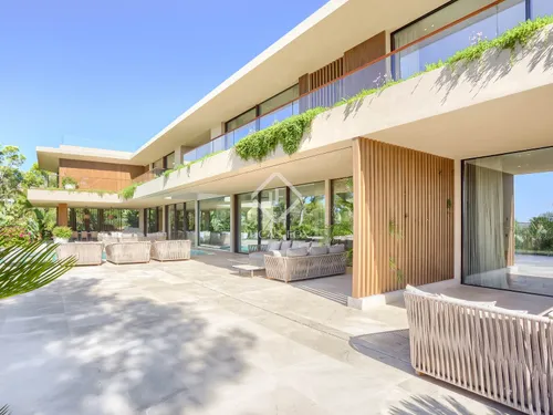 7 Bedrooms House / Villa in Margalida Coll