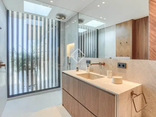 7 Bedrooms House / Villa in Margalida Coll