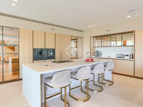 7 Bedrooms House / Villa in Margalida Coll