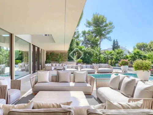 7 Bedrooms House / Villa in Margalida Coll