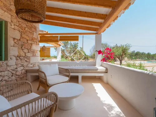 3 Bedrooms House / Villa in Camino de Cala en Baster