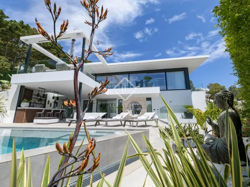 6 Bedrooms House / Villa in Carrer Buho