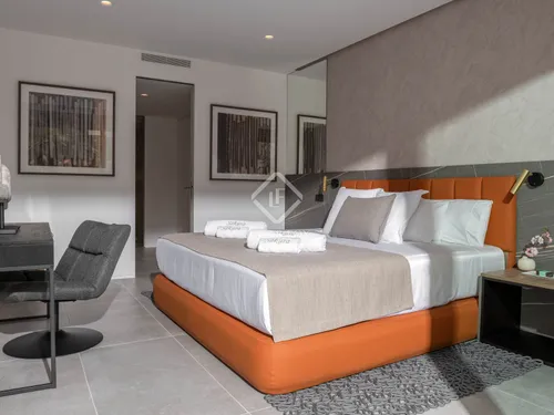 6 Bedrooms House / Villa in Carrer Buho