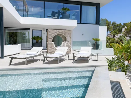 6 Bedrooms House / Villa in Carrer Buho