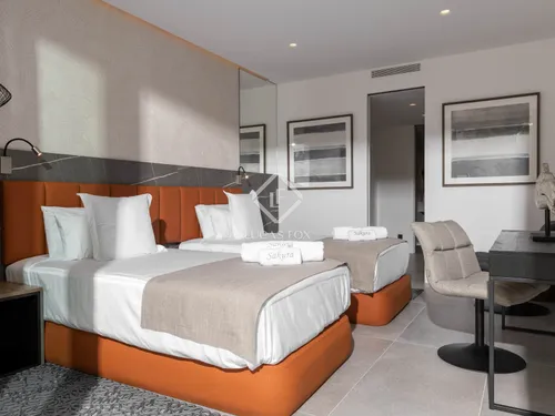 6 Bedrooms House / Villa in Carrer Buho