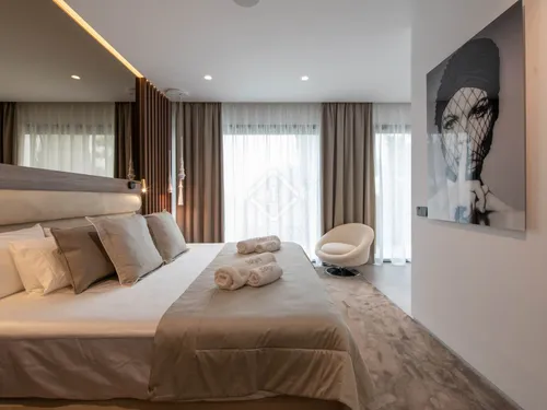 6 Bedrooms House / Villa in Carrer Buho