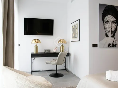 6 Bedrooms House / Villa in Carrer Buho