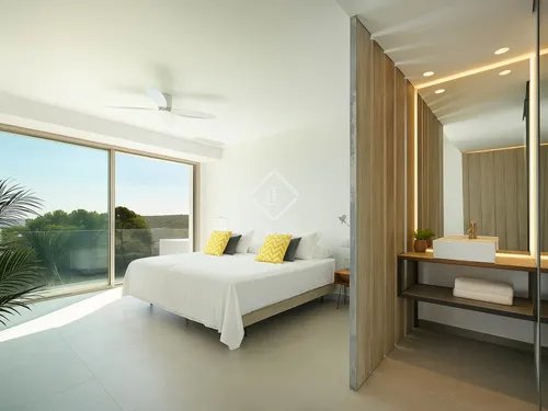 8 Bedrooms House / Villa in Carrer Camí de sa Torre