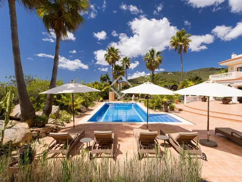 4 Bedrooms House / Villa in San Jordi