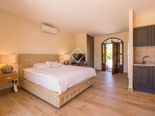 4 Bedrooms House / Villa in San Jordi