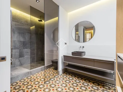 3 Bedrooms Apartment in Consell de Cent