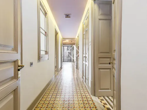 3 Bedrooms Apartment in Consell de Cent