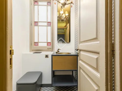 3 Bedrooms Apartment in Consell de Cent