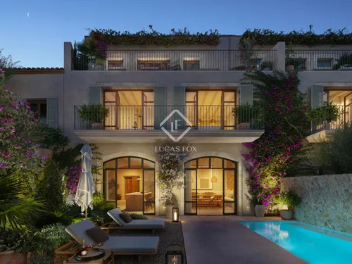 4 Bedrooms House / Villa in carrer baronia de terrades