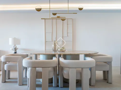 Elegant 2-bedroom apartment with breathtaking sea views for sale on Marbella’s Golden Mile