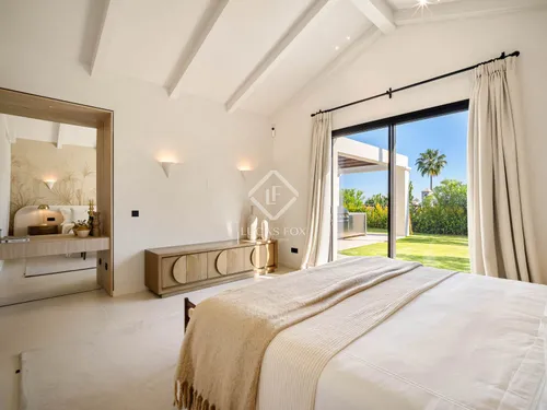 4 Bedrooms House / Villa in Calle Haza del Conde