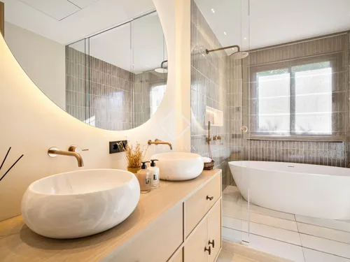 4 Bedrooms House / Villa in Calle Haza del Conde