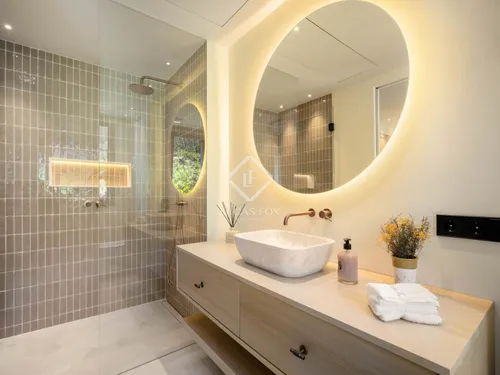 4 Bedrooms House / Villa in Calle Haza del Conde