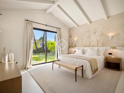 4 Bedrooms House / Villa in Calle Haza del Conde