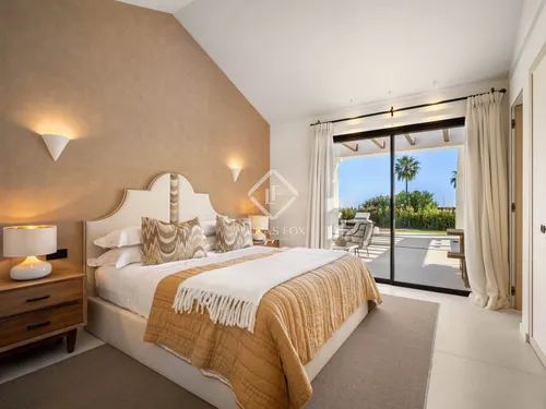 4 Bedrooms House / Villa in Calle Haza del Conde