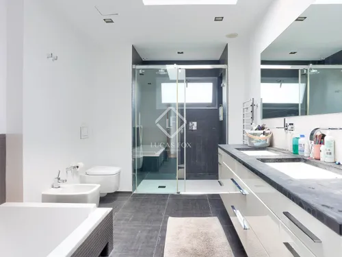 5 Bedrooms House / Villa in Calle Dolors Gual Torrella