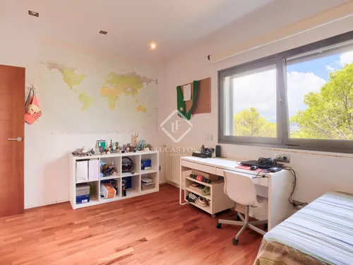 5 Bedrooms House / Villa in Calle Dolors Gual Torrella