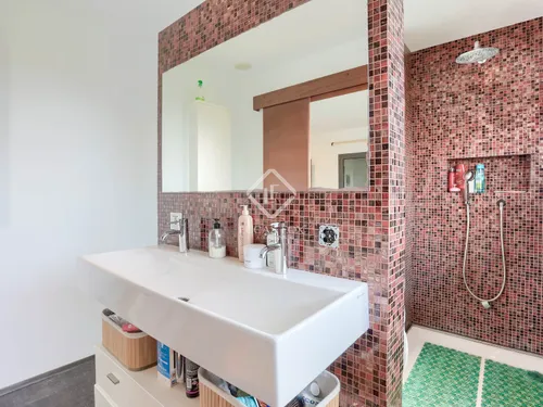 5 Bedrooms House / Villa in Calle Dolors Gual Torrella