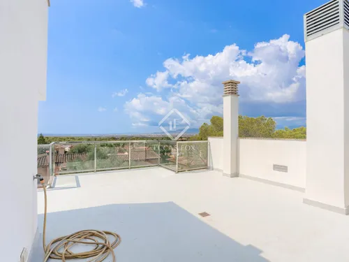 5 Bedrooms House / Villa in Calle Dolors Gual Torrella