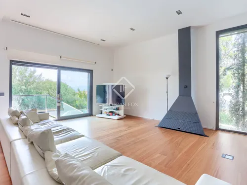 5 Bedrooms House / Villa in Calle Dolors Gual Torrella