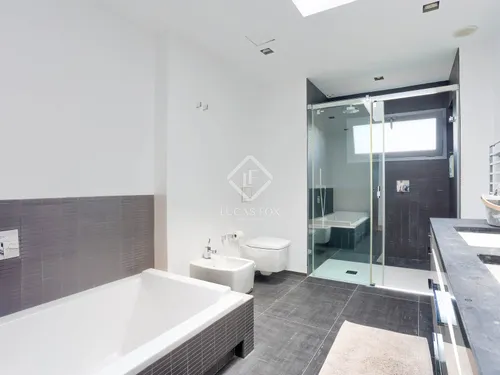 5 Bedrooms House / Villa in Calle Dolors Gual Torrella