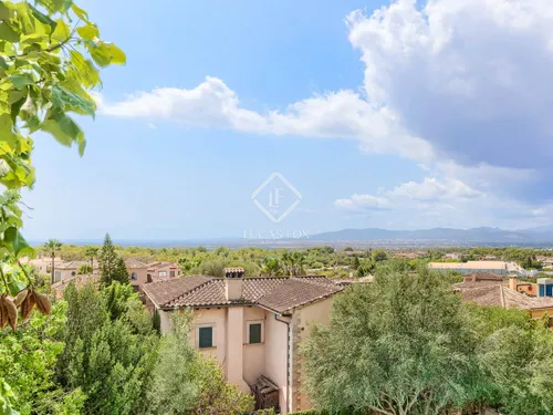 5 Bedrooms House / Villa in Calle Dolors Gual Torrella