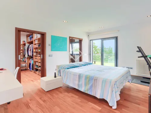 5 Bedrooms House / Villa in Calle Dolors Gual Torrella