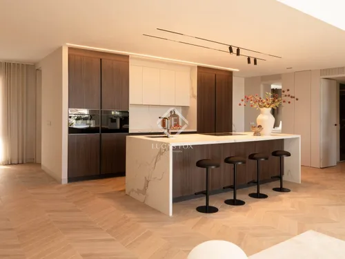 3 Bedrooms Apartment in Avenida Calderon de la Barca