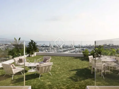 2 Bedrooms Apartment in Passeig del Port