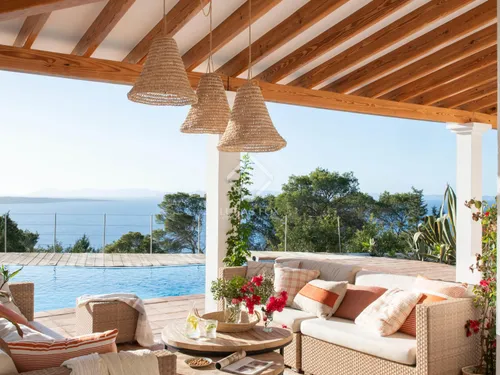 6 Bedrooms House / Villa in La Mola km 15 Venda des Monestir