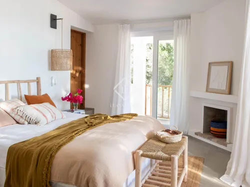 6 Bedrooms House / Villa in La Mola km 15 Venda des Monestir