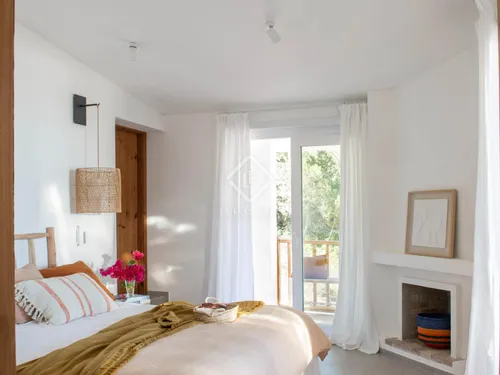 6 Bedrooms House / Villa in La Mola km 15 Venda des Monestir