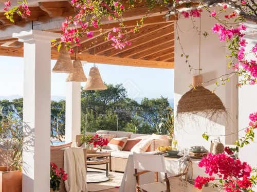 6 Bedrooms House / Villa in La Mola km 15 Venda des Monestir