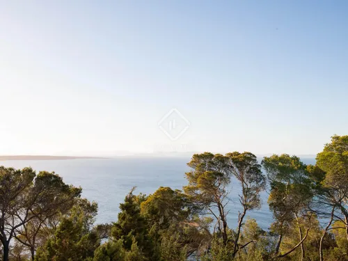 6 Bedrooms House / Villa in La Mola km 15 Venda des Monestir