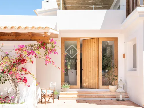 6 Bedrooms House / Villa in La Mola km 15 Venda des Monestir