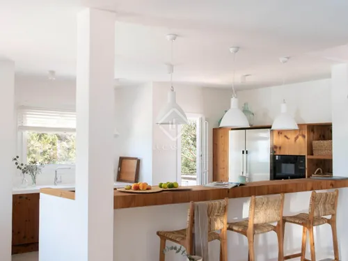 6 Bedrooms House / Villa in La Mola km 15 Venda des Monestir