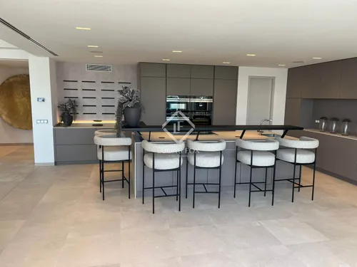 5 Bedrooms House / Villa in Carrer dels Germans Pinzon