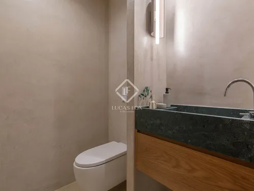 4 Bedrooms Apartment in carrer mateu obrador