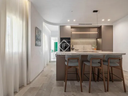 4 Bedrooms Apartment in carrer mateu obrador