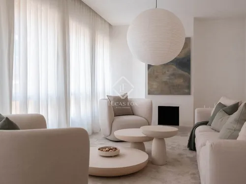 4 Bedrooms Apartment in carrer mateu obrador