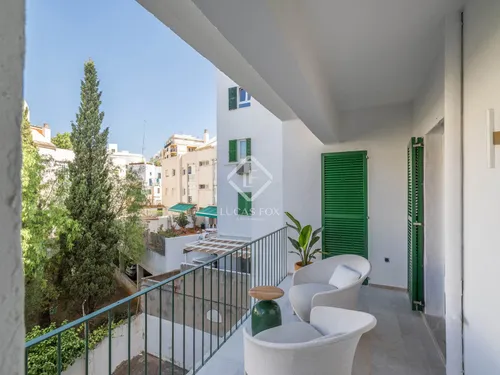 4 Bedrooms Apartment in carrer mateu obrador